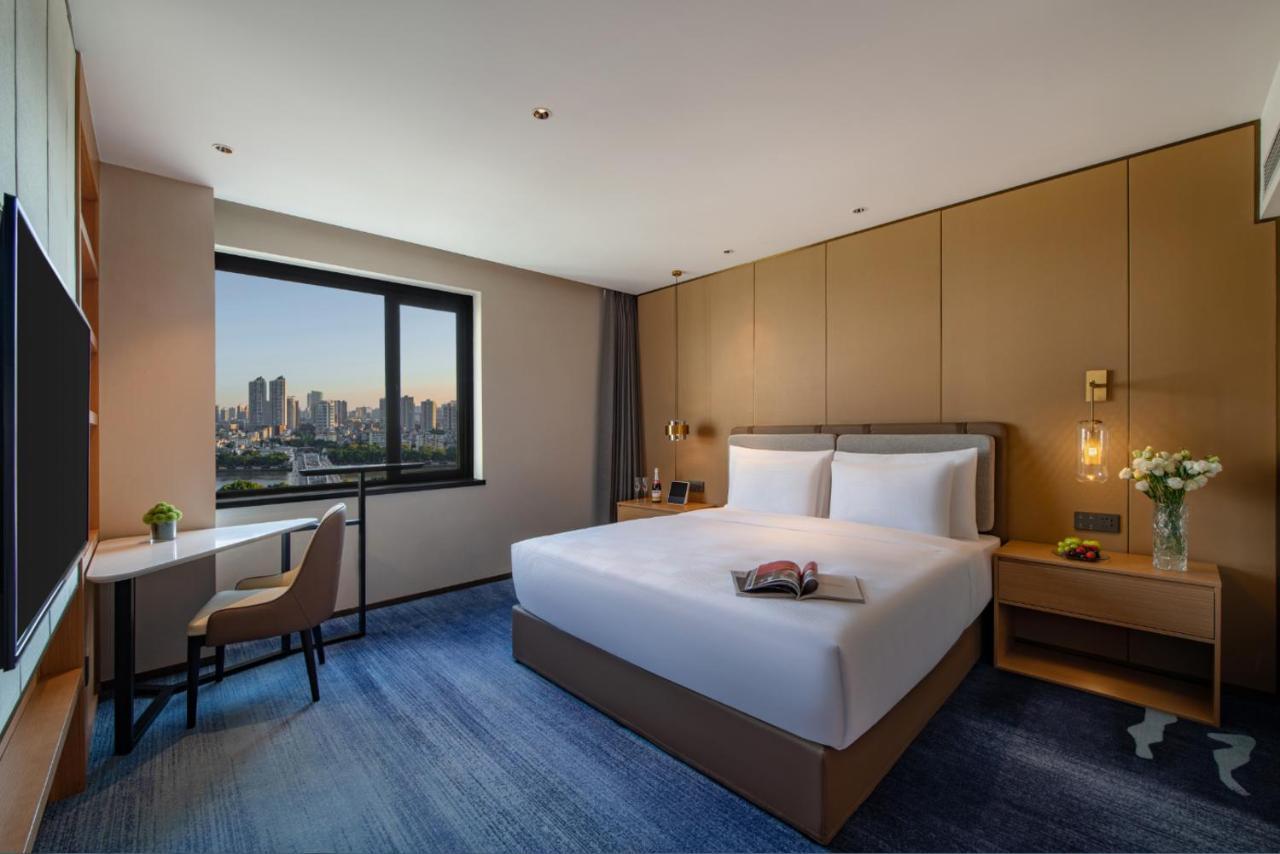 Guangzhou Hotel - Free Shuttle Bus To Exhibition Center During Canton Fair Period Exteriör bild