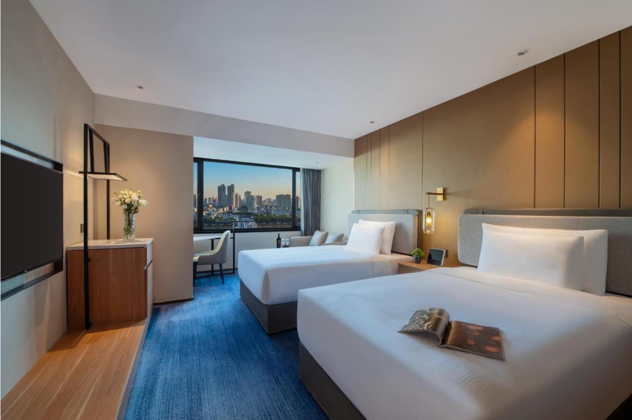 Guangzhou Hotel - Free Shuttle Bus To Exhibition Center During Canton Fair Period Exteriör bild